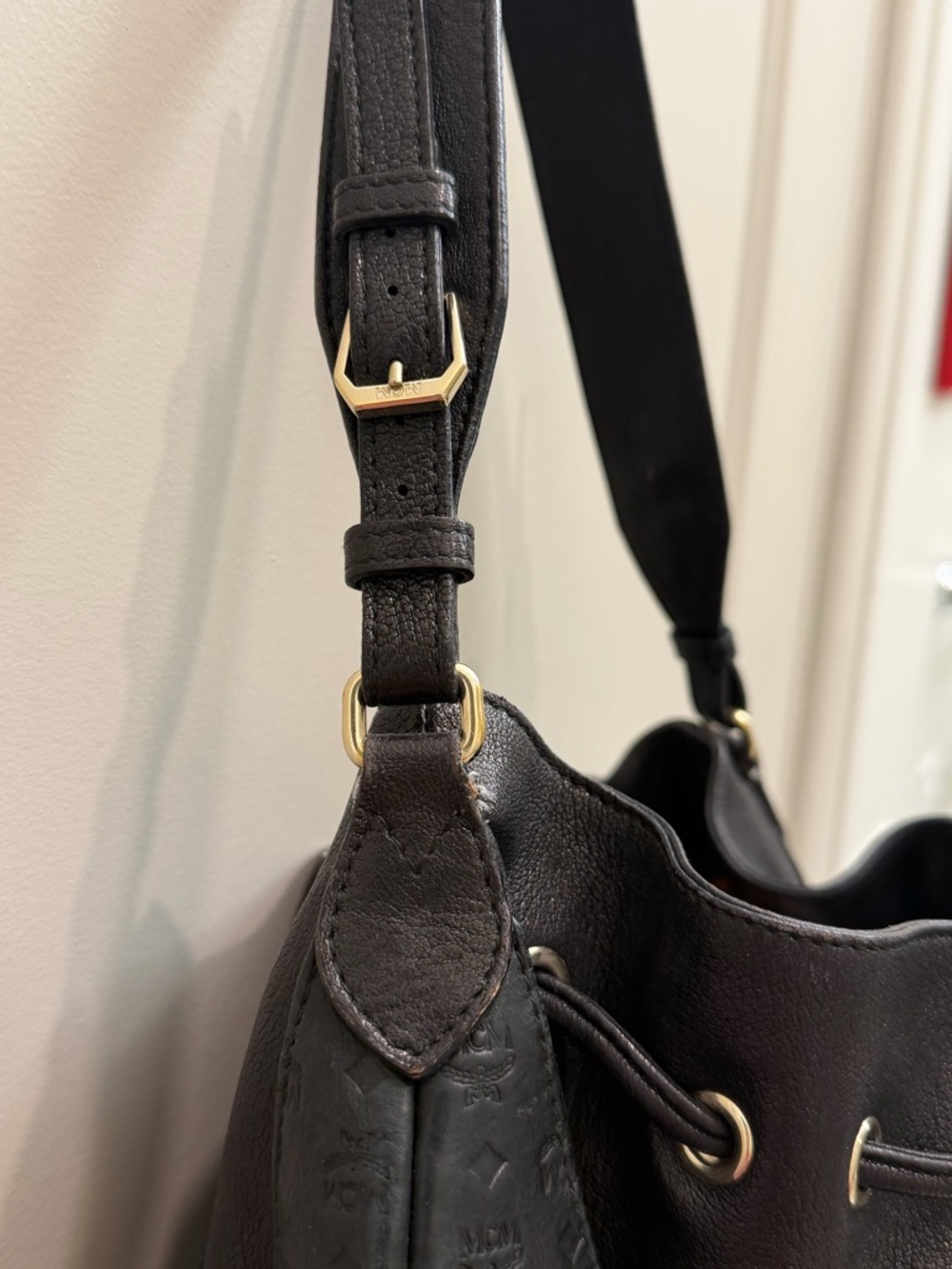MCM Black Leather Monogram Drawstring Hobo with Gold Hardware - Picture 7 of 15